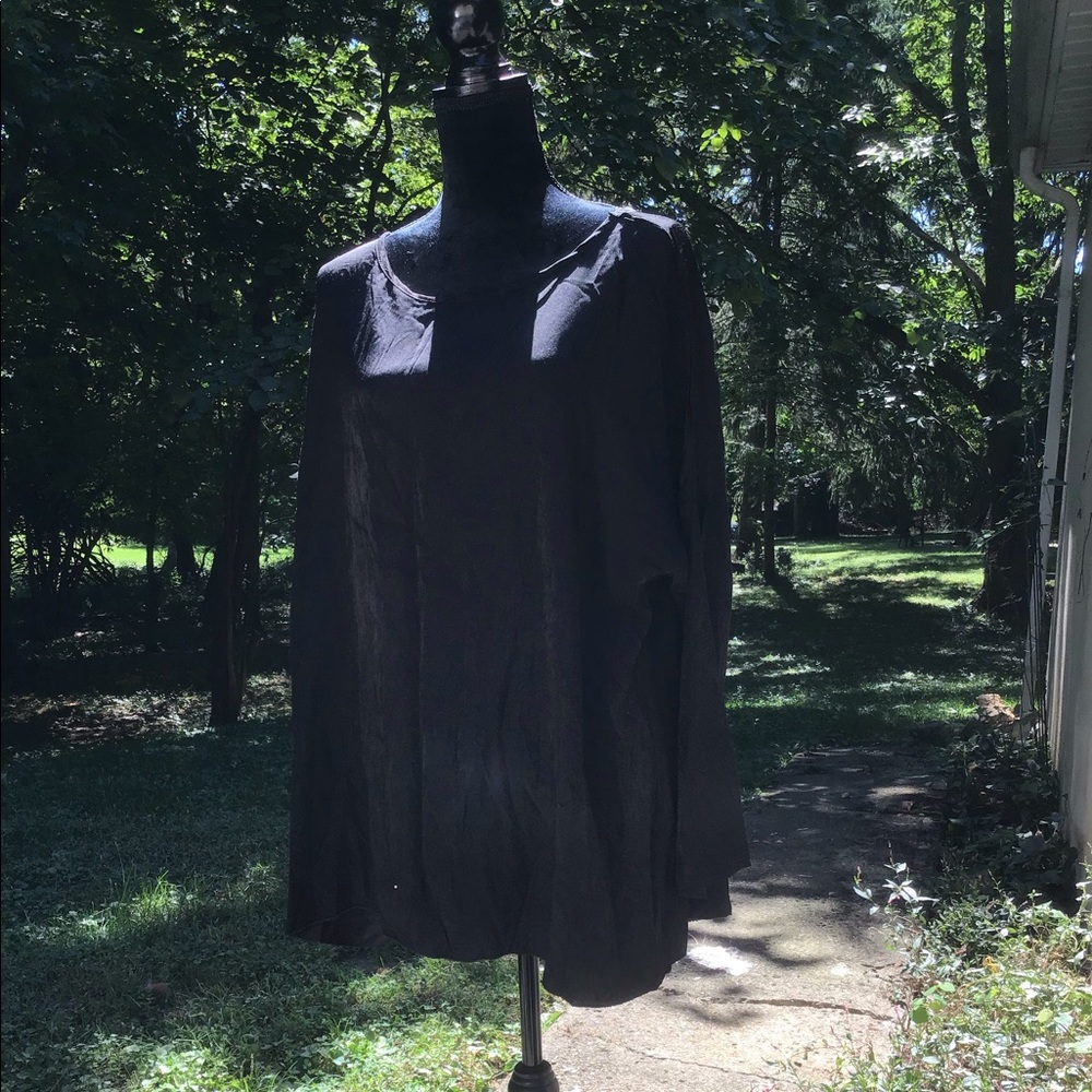NWT Light weight long sleeve blouse